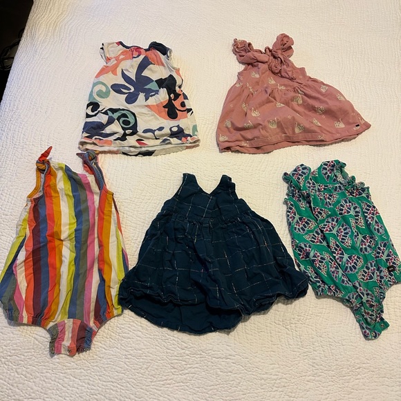 Tea Collection 12-18m bundle dresses and bubbles - Picture 2 of 2